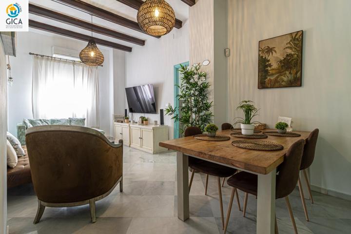 SE VENDE PRECIOSO PISO EN EL CENTRO CON LICENCIA TURÍSTICA photo 0
