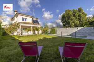 IMPRESIONANTE CHALET INDEPENDIENTE EN ZONA EL ALTILLO photo 0