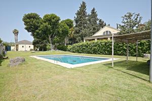 IDEAL ADOSADO EN ZONA CHAPIN CON AMPLIO PATIO Y BUHARDILLA photo 0