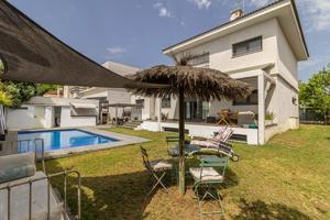 PRECIOSO CHALET INDEPENDIENTE A LA VENTA EN POZOALBERO photo 0