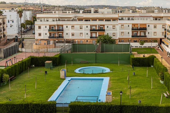 IDEAL PISO EN URBANIZACIÓN PRIVADA CON PISCINAS, ZONAS DEPORTIVAS Y PARQUE INFANTIL EN PUERTAS DEL SUR photo 0