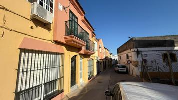 ¡Descubre tu nuevo hogar en Calle Ancha! Tranquilidad, amplitud y excelente ubicación photo 0