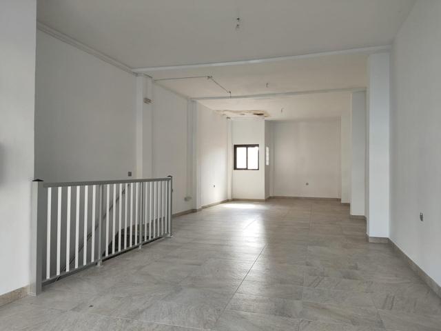 ¡Te presentamos nuestro espectacular local comercial disponible para alquiler! photo 0