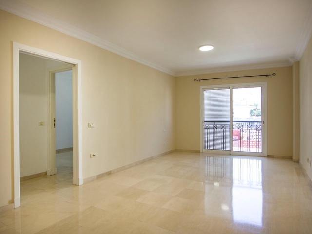 PISO EN PLENO CENTRO CON GARAJE photo 0