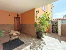 🏡 Bonita vivienda de dos plantas photo 0