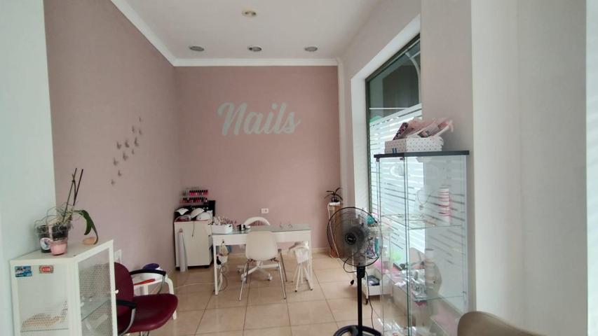 Se traspasa Negocio Peluquería photo 0