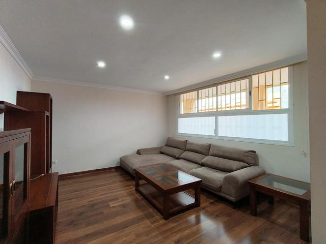 PRECIOSO PISO CON DOS PLAZAS DE GARAJE Y TRASTERO EN LOS BALDÍOS photo 0