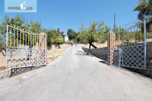 Impresionante finca en Guejar Sierra con 25123 m2 de parcela y 900 metros de construcción photo 0