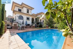 ¡Chalet independiente en el Barrio de Monachil para entrar a vivir! photo 0