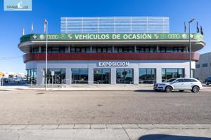 SE VENDE EDIFICIO COMERCIAL TOTALMENTE INSTALADO A PIE DE CARRETERA EN POLIGONO ZARATE 'PELIGROS' photo 0