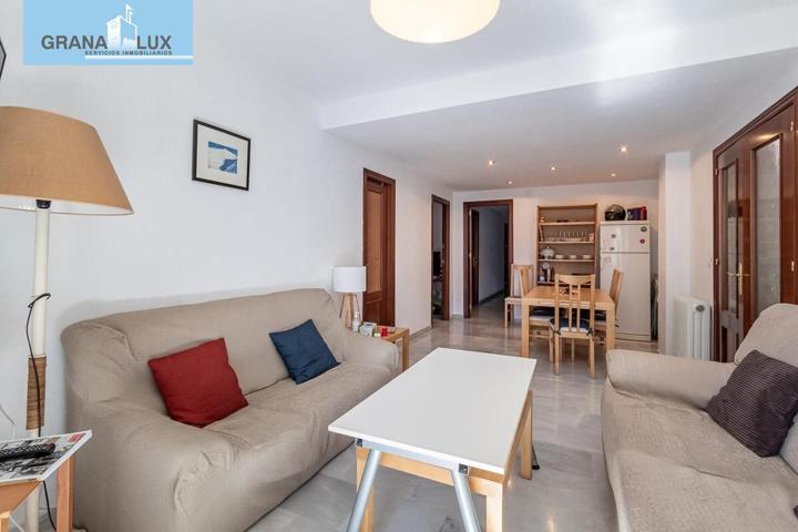 ¡¡Fantástico piso de 7 habitaciones en Bola de Oro!! photo 0