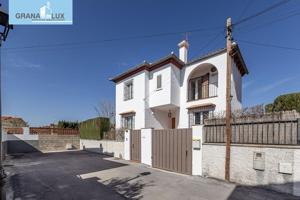 Chalet en Ogijares photo 0
