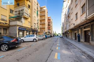 Presentamos un espectacular local comercial photo 0