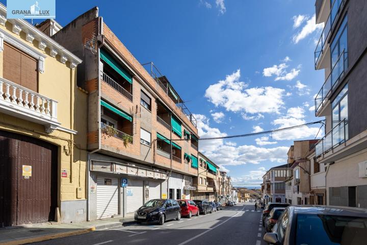 Luminoso piso de 4 habitaciones con terraza en Atarfe photo 0