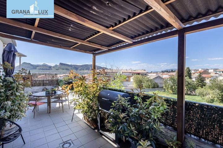 PRECIOSO ÁTICO CON TERRAZA DE 50 METROS Y VISTAS DESPEJADAS EN ALBOLOTE photo 0