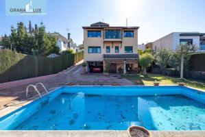 GRAN CASA CON PISCINA EN COLINAS BERMEJAS, MONACHIL photo 0
