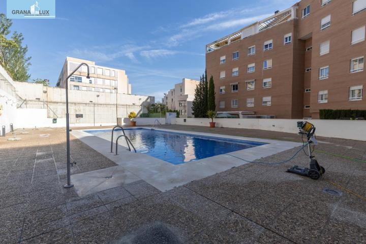 Encantador apartamento con terraza, garaje y piscina en El Serrallo photo 0