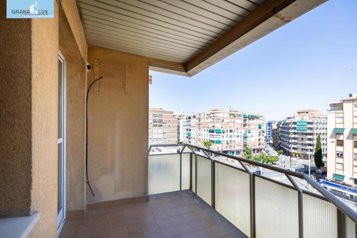 🏡 Amplio piso en Plaza Einstein – Ubicación excepcional en el centro de Granada photo 0