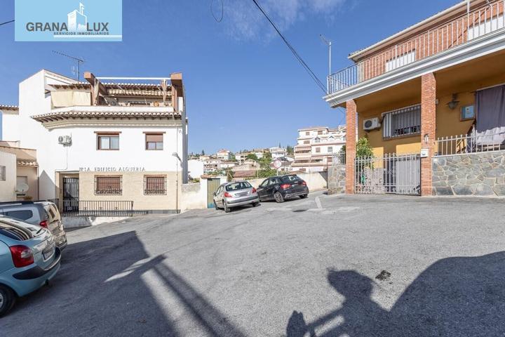 Gran piso en el centro del Barrio de Monachil photo 0