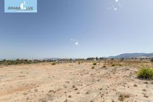 🌿 Terreno en Venta en Otura – 550 m² Construidos | Junto al Campo de Golf 🌟 photo 0