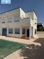 Magnifico Chalet en alquiler en Roquetas de Mar photo 0