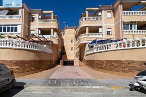 Piso con terraza y garaje junto al futuro metro en Las Gabias photo 0
