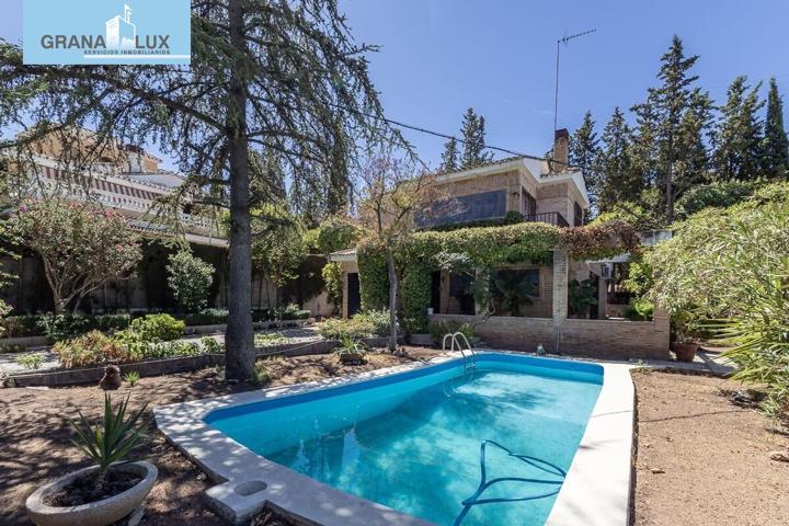 CASA CON TERRENO Y PISCINA EN LA ZUBIA photo 0