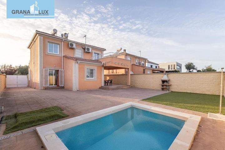 FANTÁSTICA CASA EN URBANIZACIÓN LOS CORTIJOS photo 0