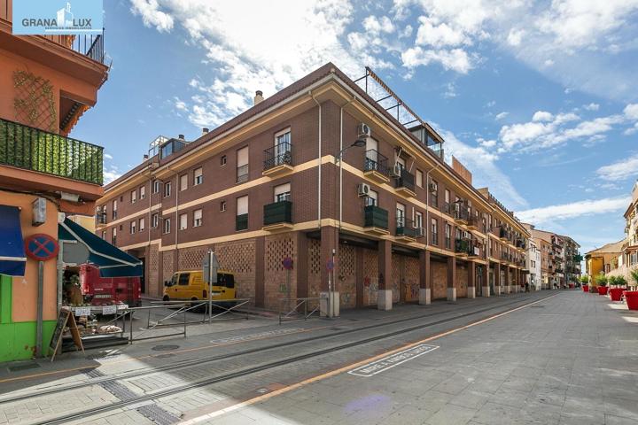 ¡Vive en las alturas del centro de Armilla! photo 0