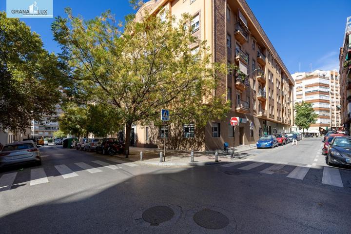 Piso de 3 dormitorios en venta en el corazón de Granada – Zona Alhamar - Calle Veracruz photo 0