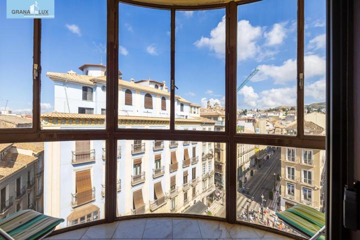 GRAN PISO EN PLAZA DEL CARMEN FRENTE AL AYUNTAMIENTO. photo 0