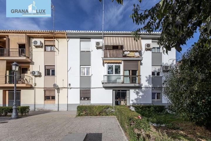 ¡GRAN OPORTUNIDAD EN UNA DE LAS ZONAS MÁS TOP DE GRANADA! photo 0