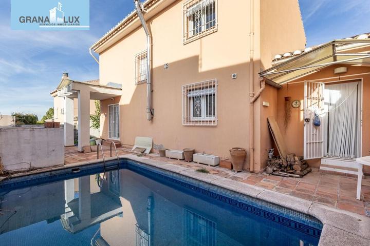 ¡OPORTUNIDAD ÚNICA! Casa con Garaje, Zonas Comunes y Piscina en Jun, Vega de Granada photo 0