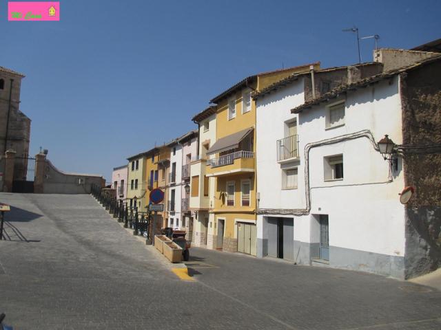 CASA DE PUEBLO PARA ENTRAR A VIVIR CON GARAJE, TIENE BAJA MAS 3 PLANTAS photo 0