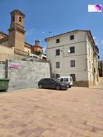 Se vende casa de pueblo con encanto con garaje y corral y finca de recreo photo 0