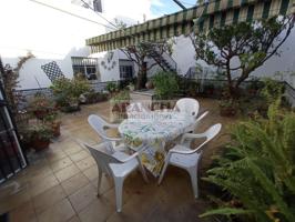 Casa totalmente reformada, con patio trasero VENTA CHIPIONA photo 0