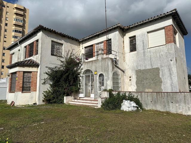 MAGNÍFICO CHALET EN LA LÍNEA DE LA CONCEPCIÓN photo 0