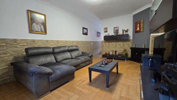 VIVIENDA CON CASA DE INVITADOS Y LOCAL COMERCIAL EN LA LINEA photo 0