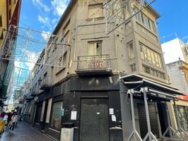 Edificio con 5 viviendas y local comercial en el centro de La Línea photo 0