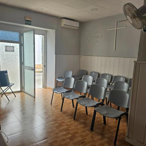 Apartamento en planta baja en el centro photo 0