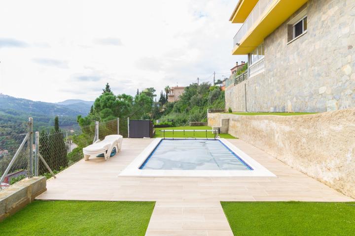 TENEMOS TU NUEVO HOGAR en TORRELLAS DE LLOBREGAT. URB. CESALPINA. con PISCINA Y MUCHO MÁS. photo 0