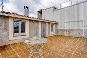 Gran casa en venda a Vilanova del Camí, orientada a sud i amb totes les comoditats! photo 0