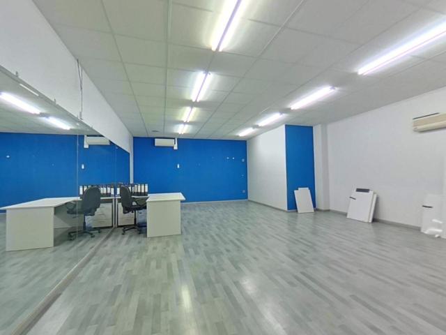 LOCAL DE LLOGUER TOTALMENT REFORMAT photo 0