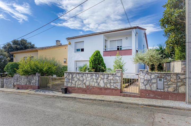 CASA INDEPENDENT AMB TOT LO QUE NECESSITES A LA URB CAL ANTON photo 0