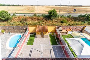 Chalet adosado en Torrejón de Velasco photo 0