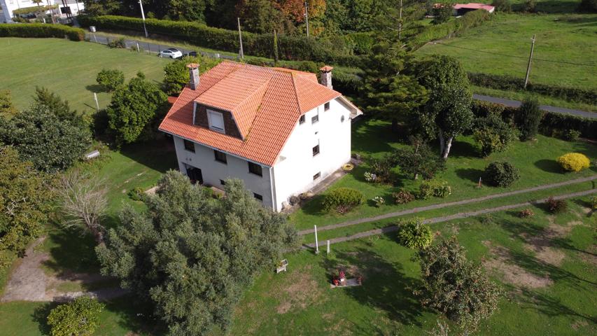 Espectacular chalet con Piscina y 6.000m de parcela photo 0