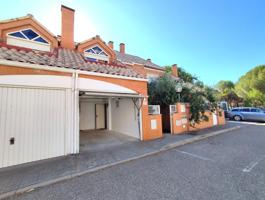 CHALET ADOSADO EN VENTA photo 0
