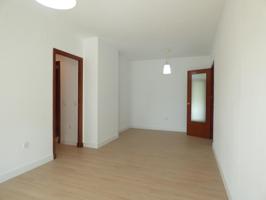Vivienda de VPO, con garaje y trastero incluido en el precio photo 0