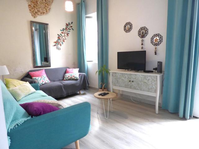 Vivienda reformada con local junto al Mercado Central photo 0
