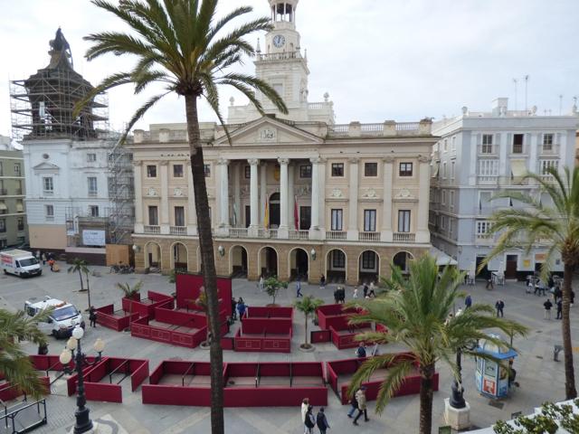 ¡ Vive en el corazón de la ciudad con vistas únicas! photo 0